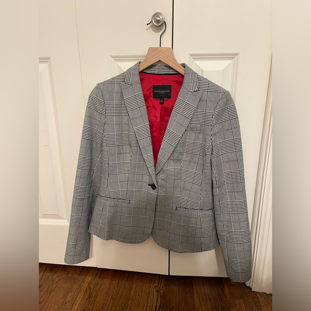 LIMITED EDITION Banana Republic blazer. Perfect condition! Never worn